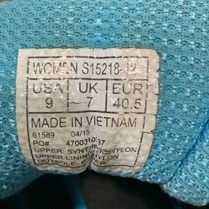 Womens size 9 Saucony Cohesion running shoes